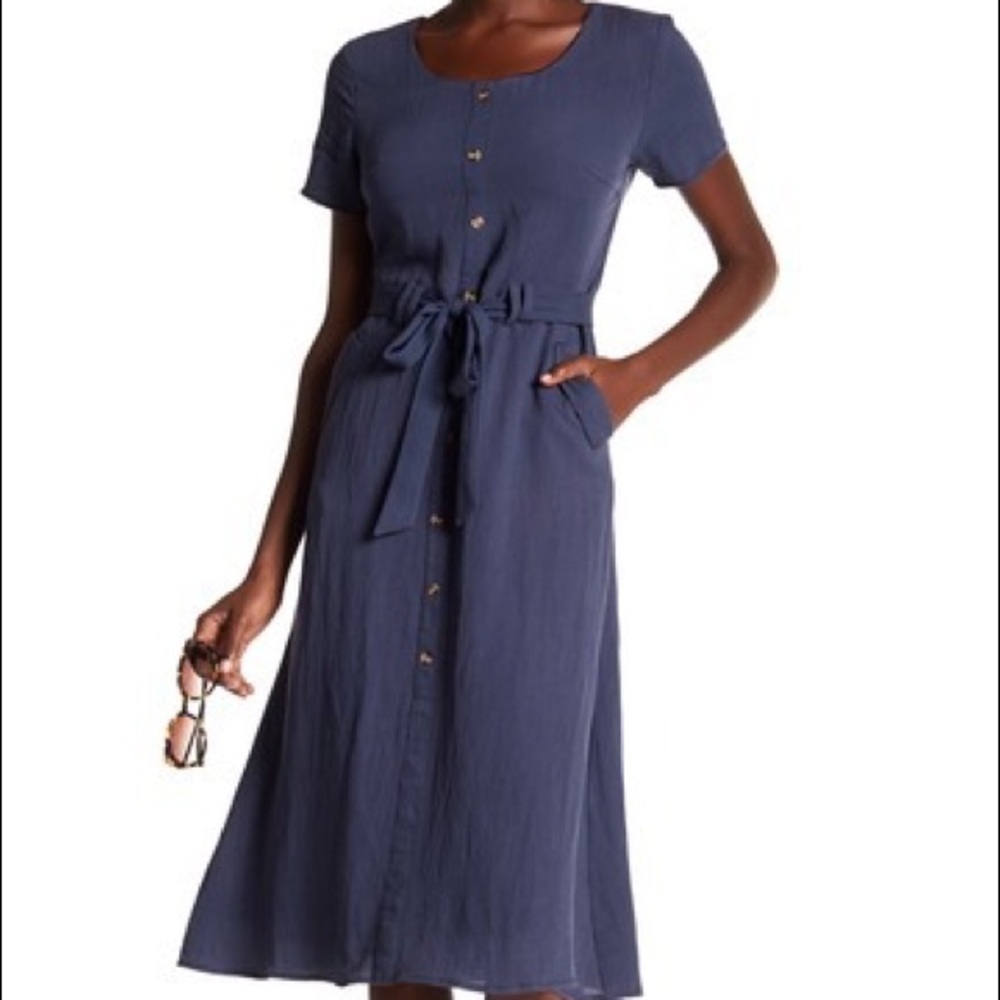✨Navy Button Down Waist Tie Midi Dress ✨